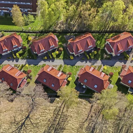 Feriehus Am Deich Haus 16 *