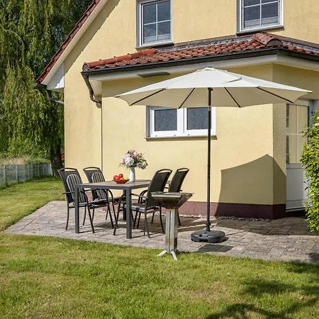 Feriehus Am Deich Haus 16 *